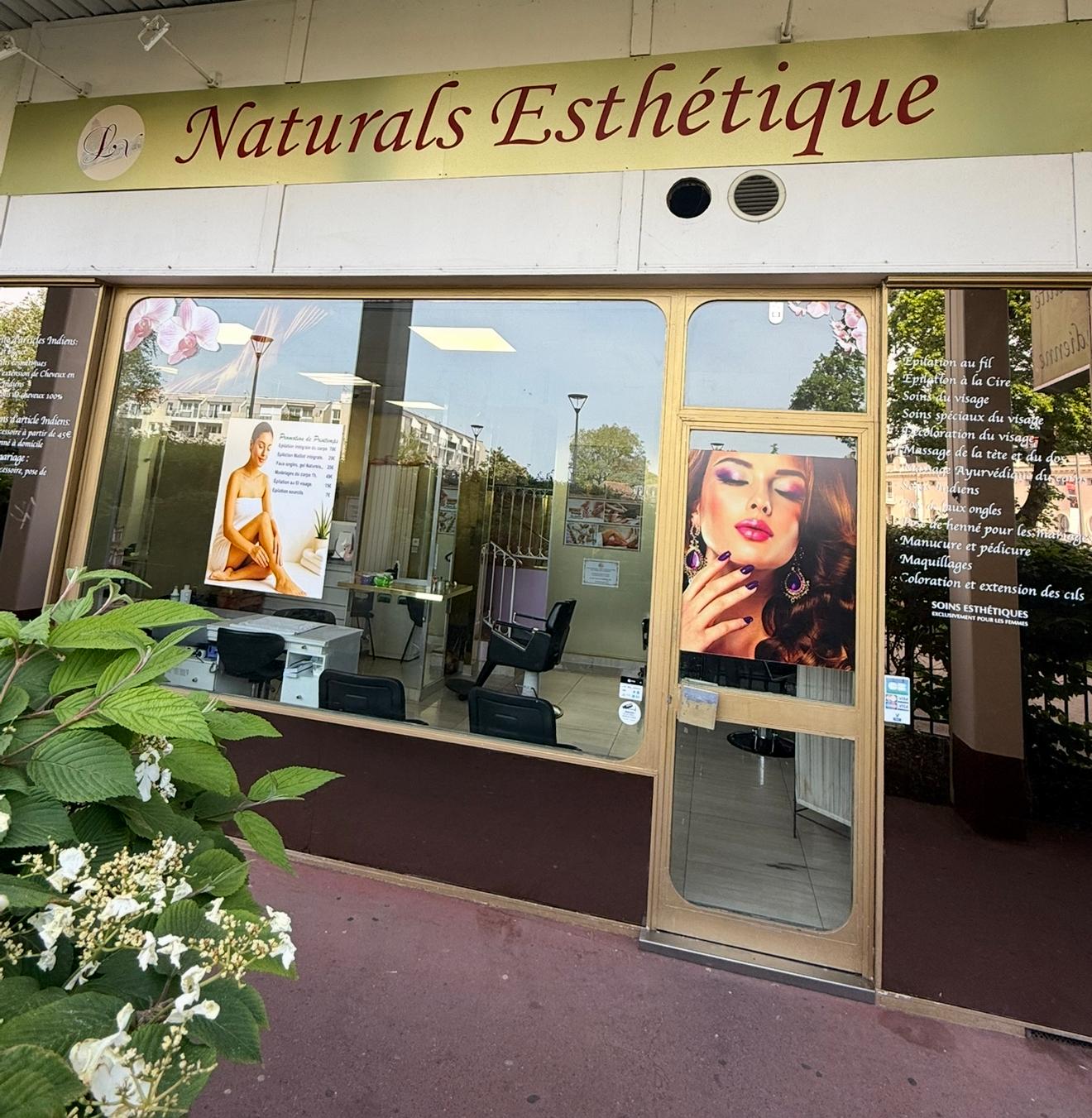 Naturals Lounge